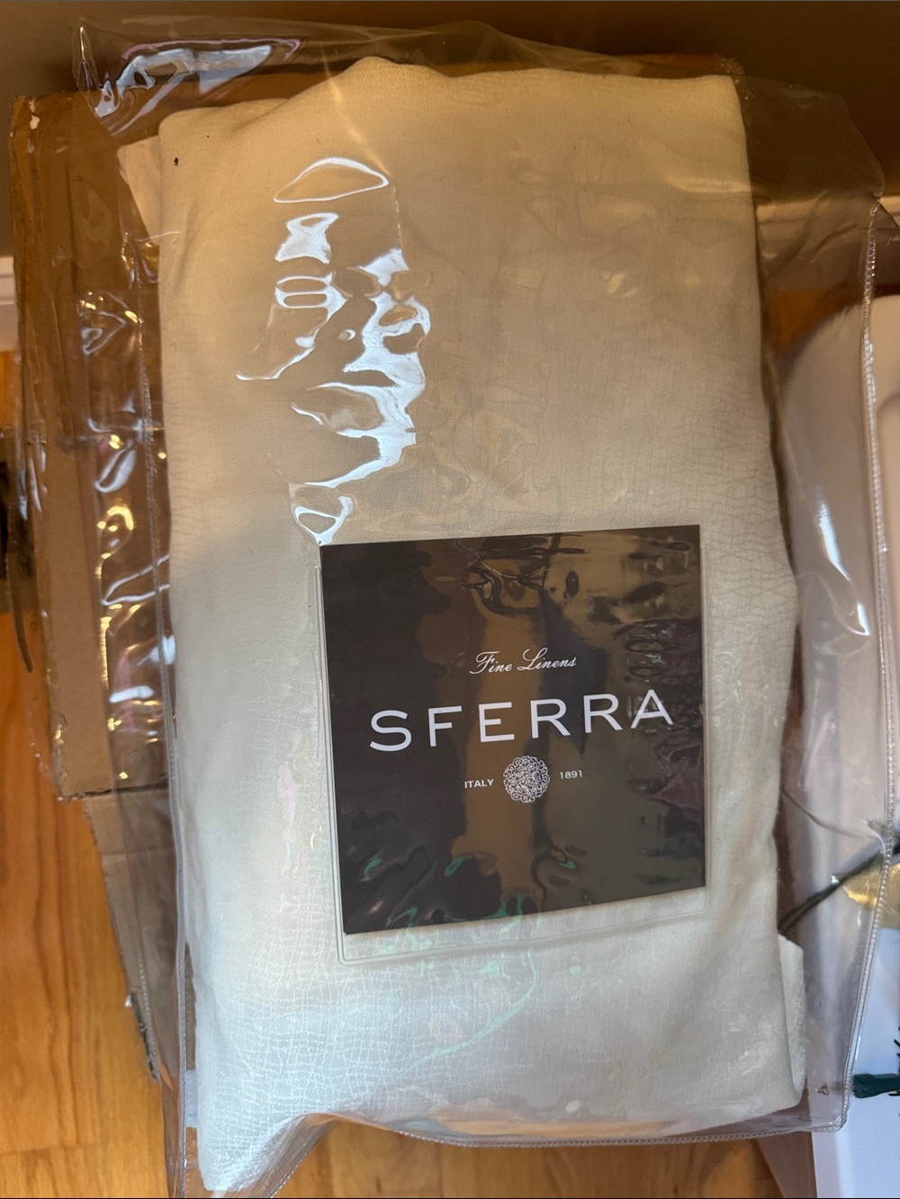 SFERRA Oyster colored Linen Harrow 1418 tablecloth